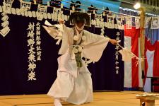 岳神楽舞初め