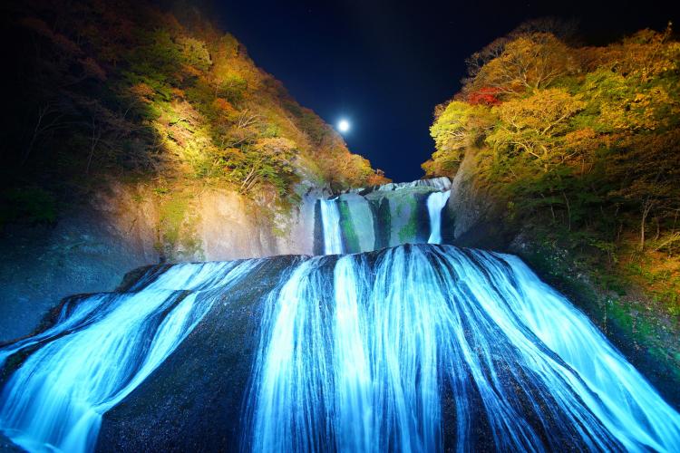 袋田の滝ライトアップ