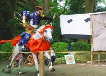 流鏑馬神事八方除（寒川神社）