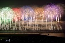 柏崎祭り海の大花火大会（柏崎市：7月26日）
