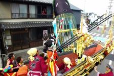 鳥出神社の捕鯨行事