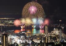 みなと神戸海上花火大会（10月21日～25日）