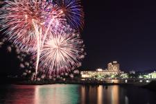 白浜花火大会（白浜町：7月21日、28日、8月4日、18日、25日）
