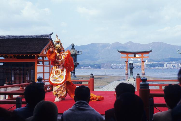 推古天皇祭遙拝式(厳島神社) | ドライブコンサルタント