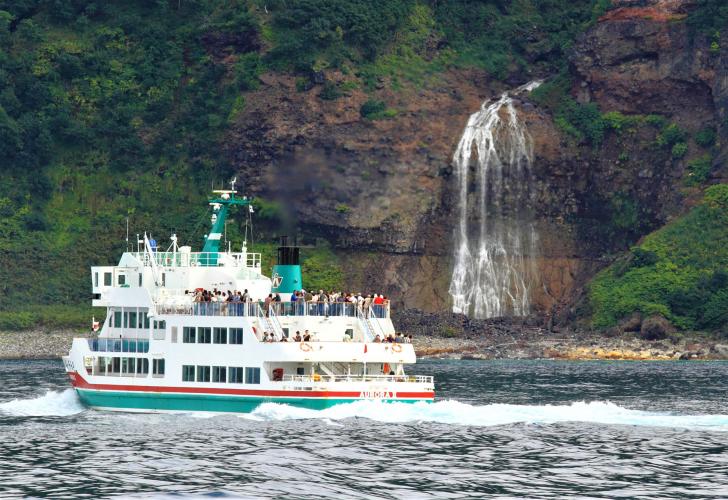 知床半島クルーズ