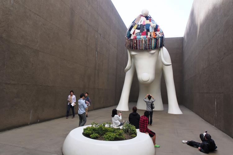 青森県立美術館 ドライブコンサルタント 青森県立美術館 ドライブコンサルタント