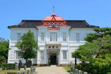 鶴岡公園（大寳館）