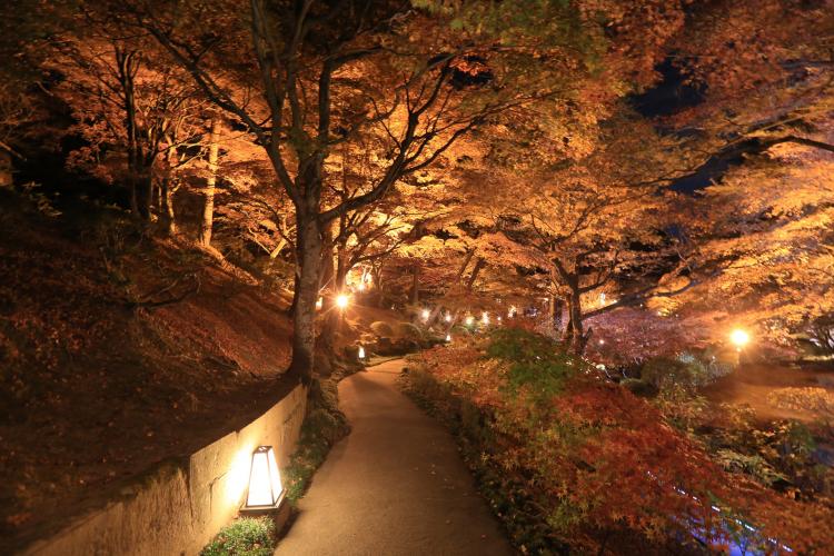 徳明園(洞窟観音)