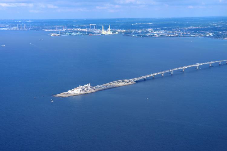 海ほたるパーキングエリア（東京湾アクアライン）