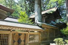 雄山神社（岩峅前立社壇）