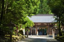 雄山神社（岩峅前立社壇）