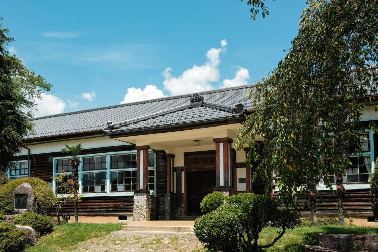 杵原学校(旧山本中学校舎)