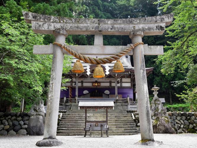 白川八幡宮(白川郷)
