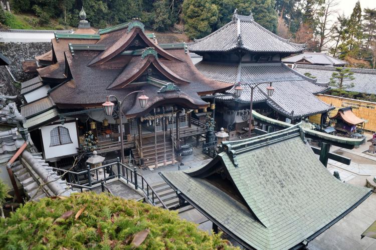 宝山寺