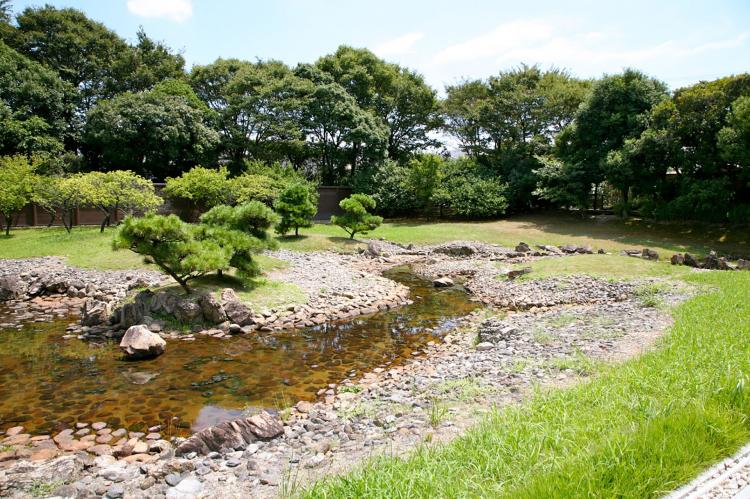 平城京左京三条二坊宮跡庭園