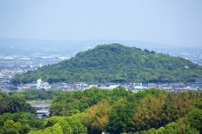 耳成山