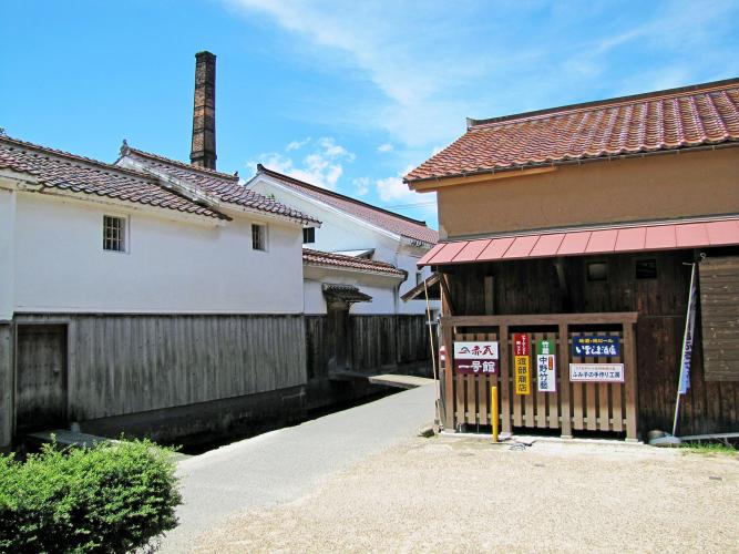 打吹玉川伝統的建造物群保存地区(倉吉白壁土蔵群) ドライブコンサルタント