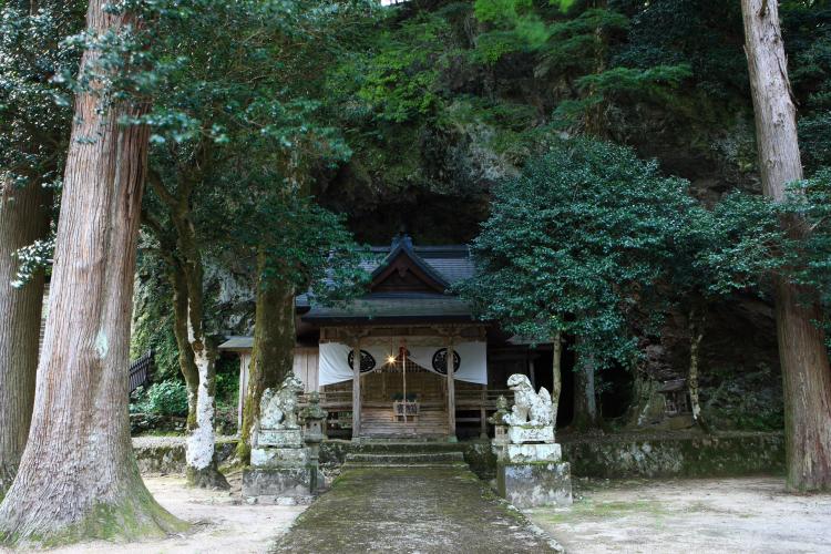 不動院岩屋堂 ドライブコンサルタント