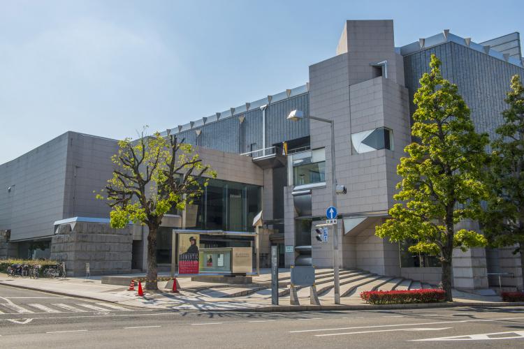 岡山県立美術館