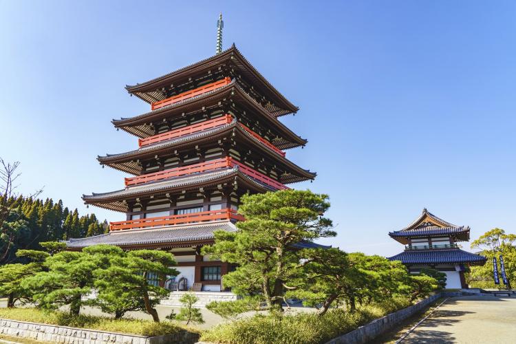 蓮華院誕生寺奥之院