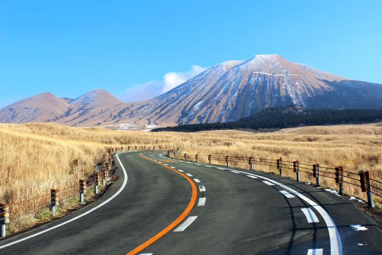 阿蘇パノラマライン(草千里ヶ浜・米塚)