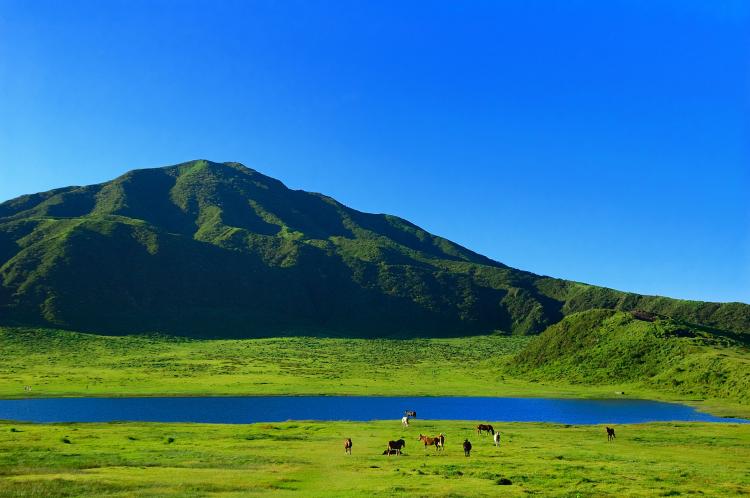 阿蘇パノラマライン(草千里ヶ浜・米塚)
