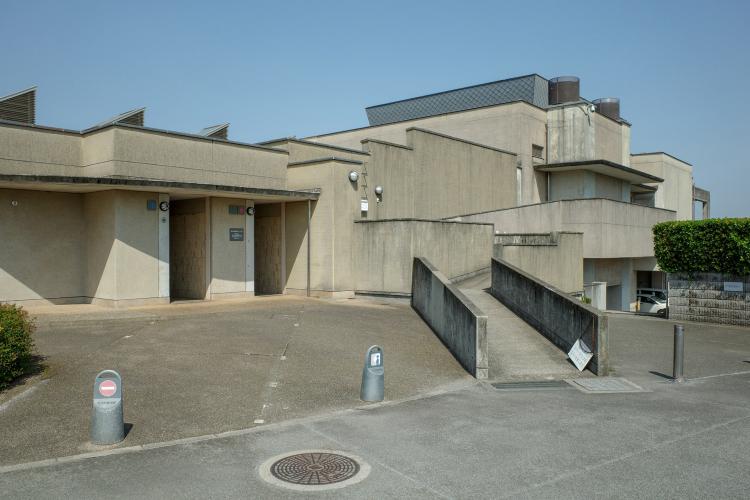 大分市美術館
